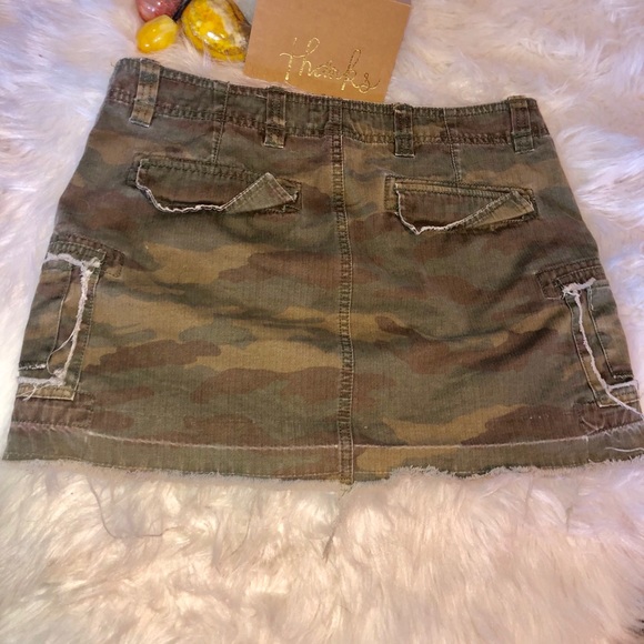 ⚓️ Old Navy Camouflage cargo Skirt - Picture 3 of 5
